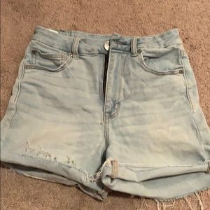 American Eagle Curvy High Rise Short